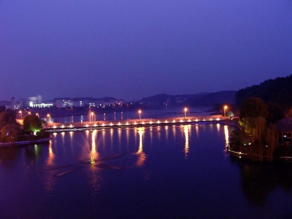 Dolton Resort Tongshenghu Changsha Exterior foto